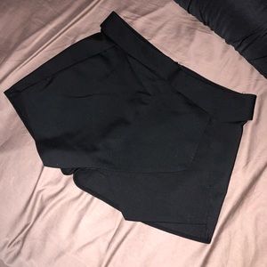 SOLD ZARA - SHORTS